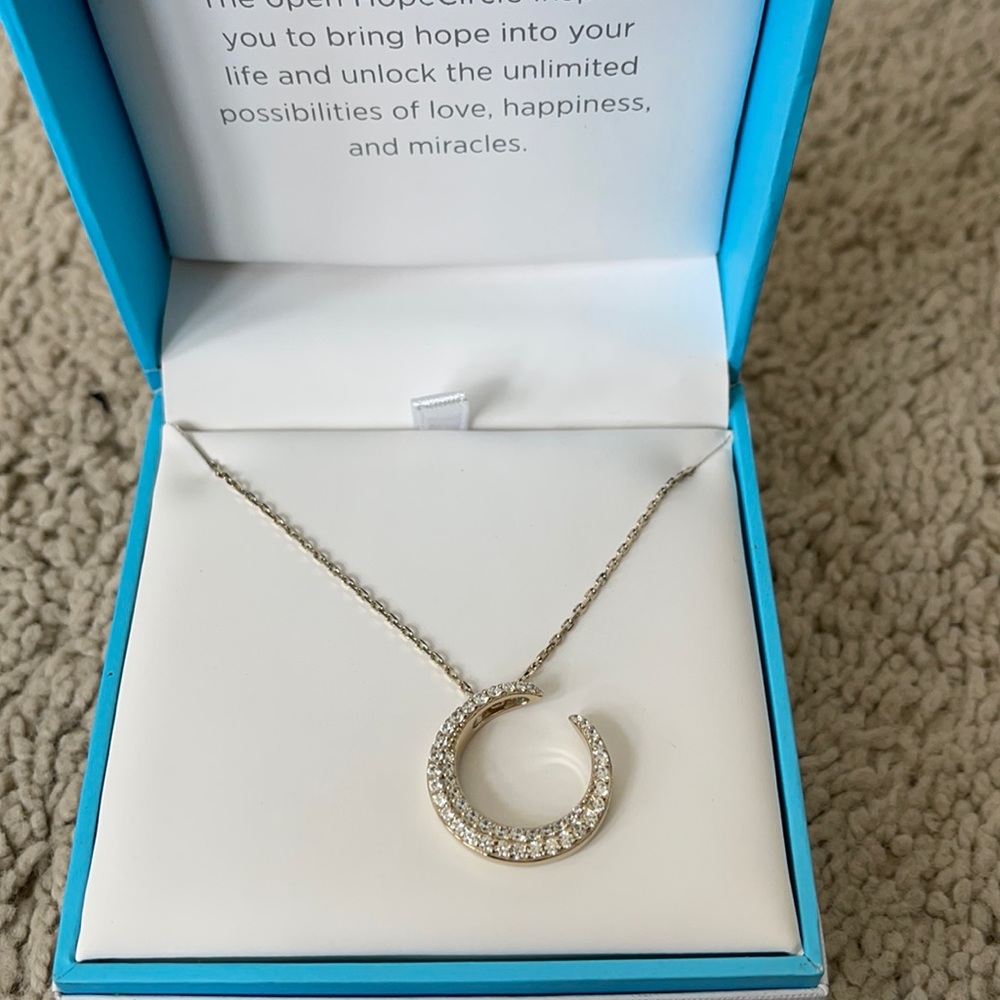 Hope circle for diamonique pendant 18” chain